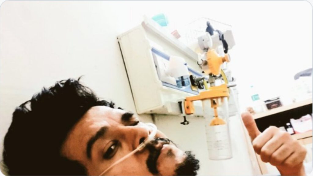 Aniruddh Dave shares a selfie from the hospital