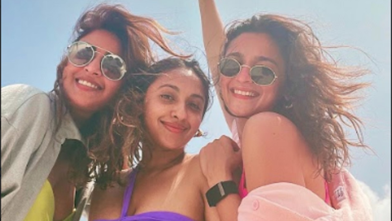 BOLLYWOODS-BFF