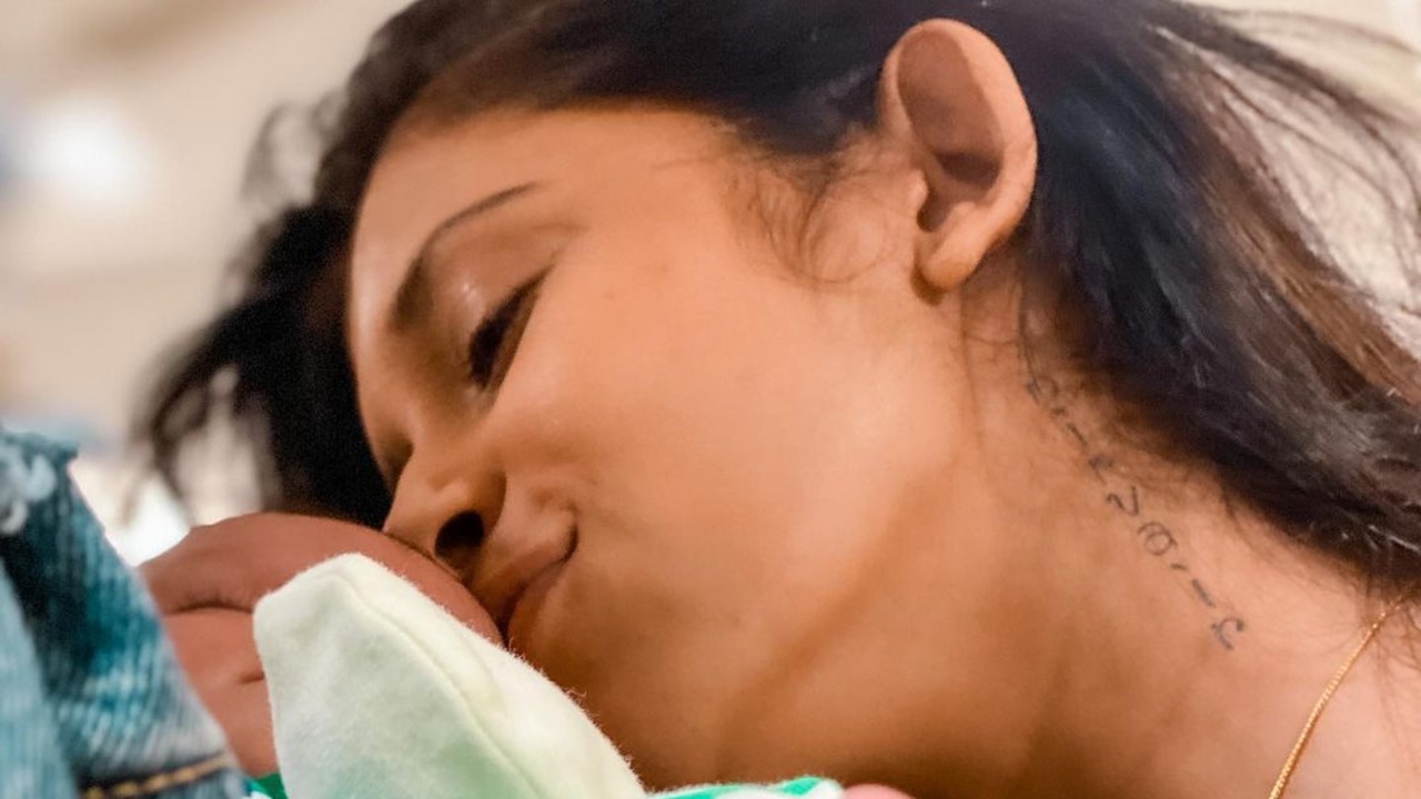 Kishwer-Merchant-and-Suyyash-Rai-Tattoo-Their-Sons-Name-on-Their-Necks