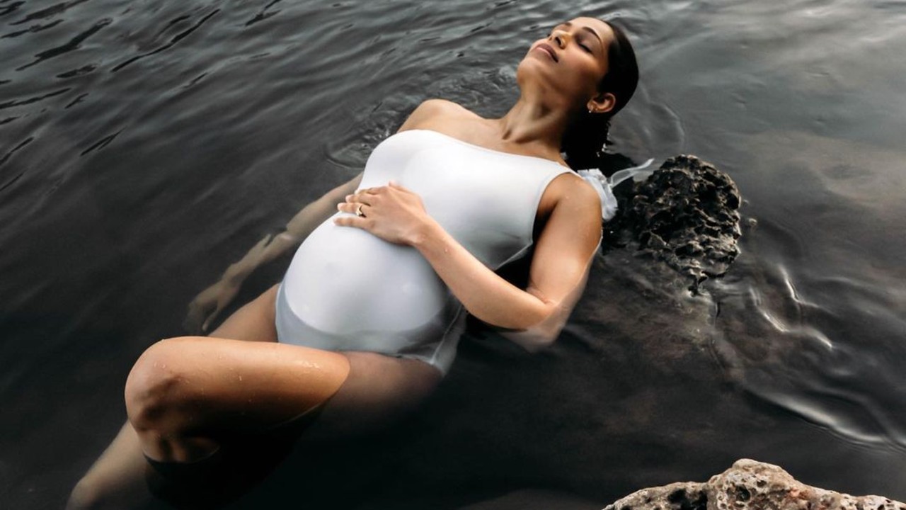 Freida-Pinto-Is-Expecting-Her-First-Child-