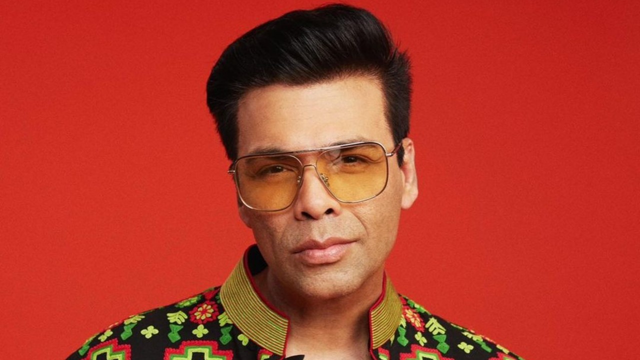 Alia-Bhatt-and-Karan-Johar-Play-Rapid-Fire-on-Their-Upcoming-Movies-Set